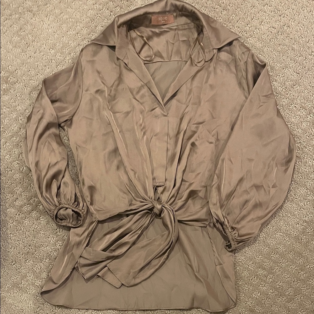 SOHO S Elegant Taupe Blouse